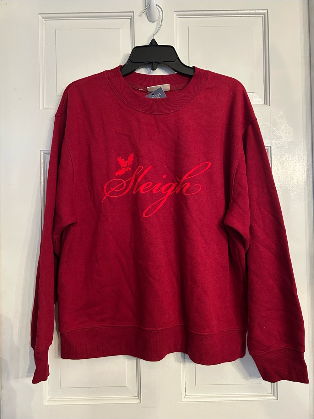 Universal Thread Red Crewneck Sweatshirt with 'Sleigh' Script large